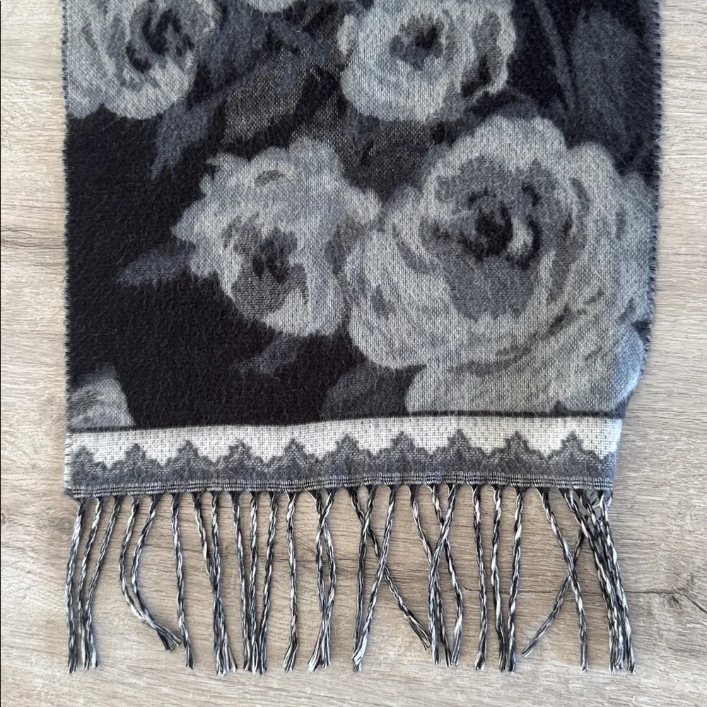 Preston & York Scarf Floral Design Scarf 12x62 Women's Fringed Black Gray Soft